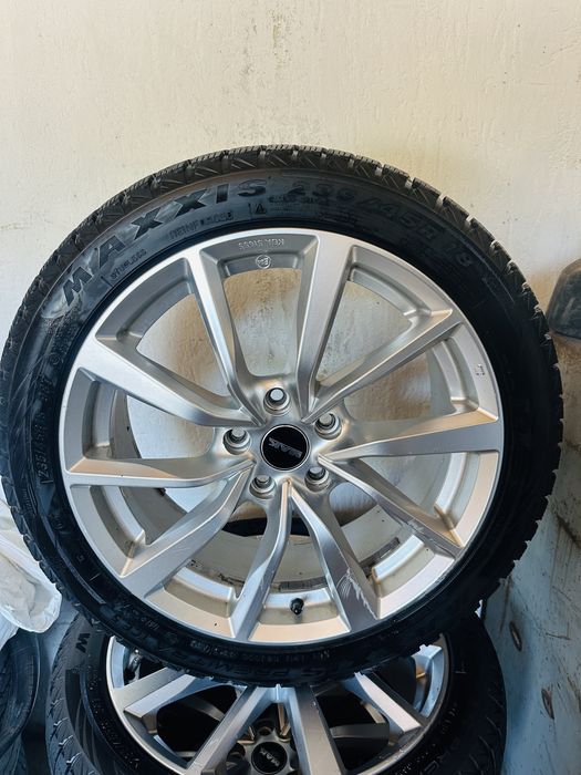 Тойота лексус оригинал