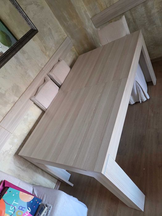 Маса за хранене/трапезария