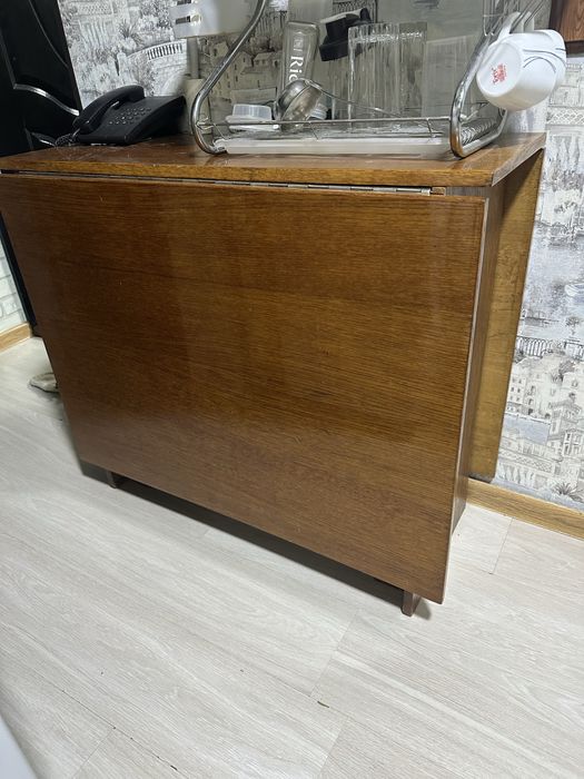 Продам стол большрй