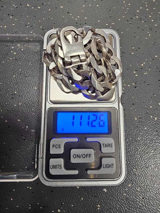 Сребърен ланец проба 925. Дължина - 56см. Тегло - 111гр.