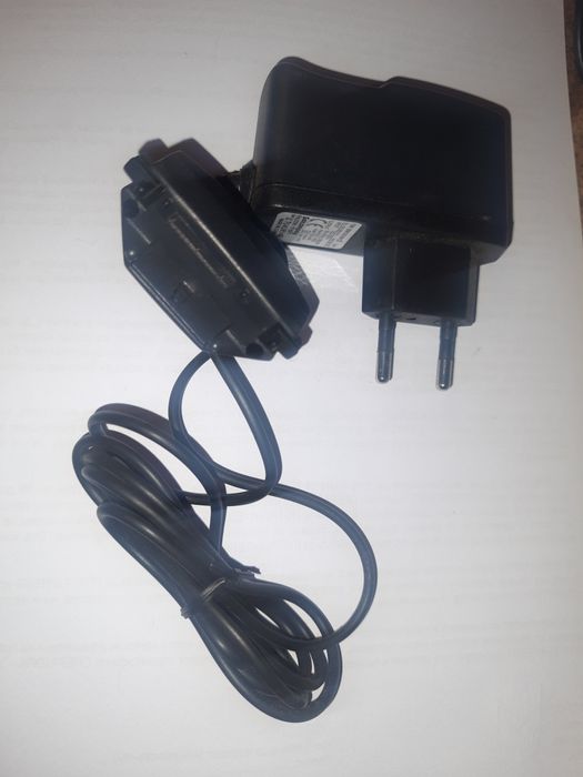 Зарядно 12/24 за Ericsson EH237 GA318 GH337 GH338 GH388
