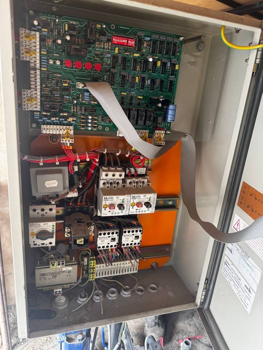 Матор генератор сотилади