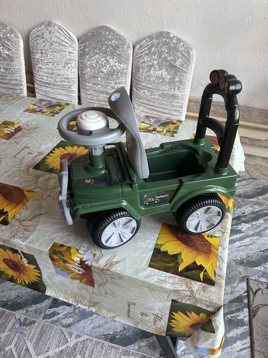 Продам детские машинки