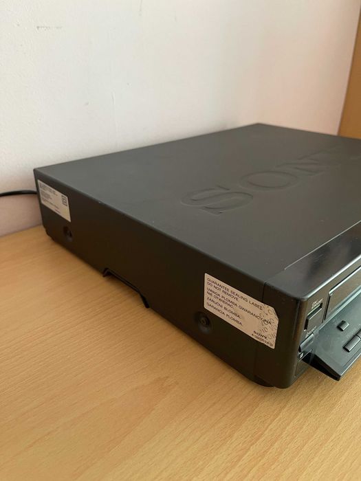 Видеорекордер Sony SLV-226EE