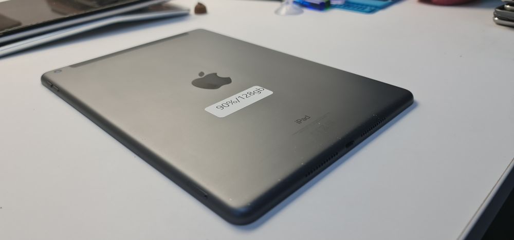 Tableta Apple iPad 7th gen Wifi + GSM Space Gray 128gb Ios 18.7.2