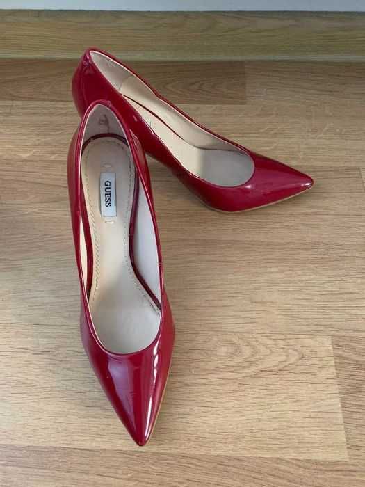 Дамски елегантни обувки/сандали Guess