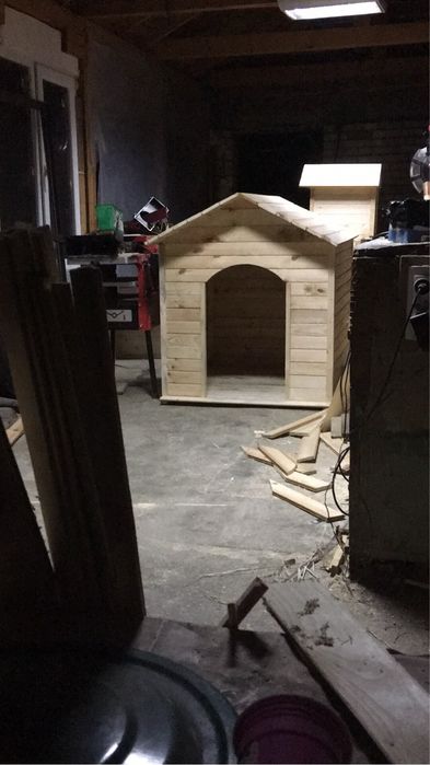 Дървени кучешки колиби