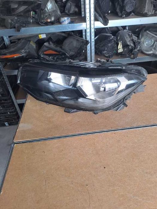 Far stanga VW T-Cross original Europa cod 2GM941005