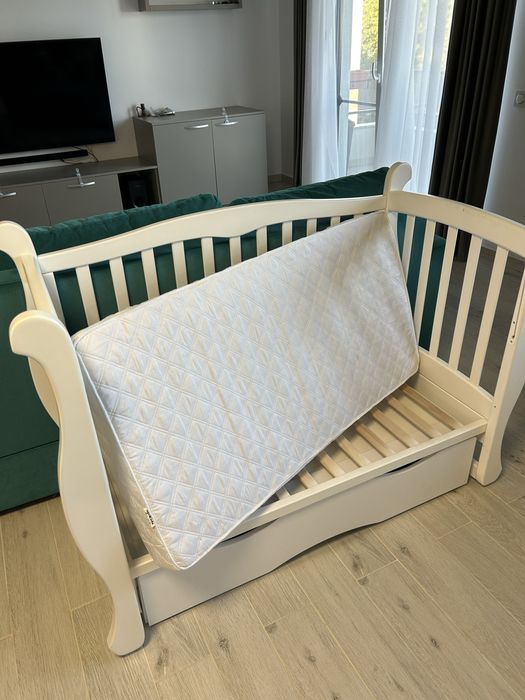 Patut copii - lemn masiv / saltea cocos / sertar / laterala