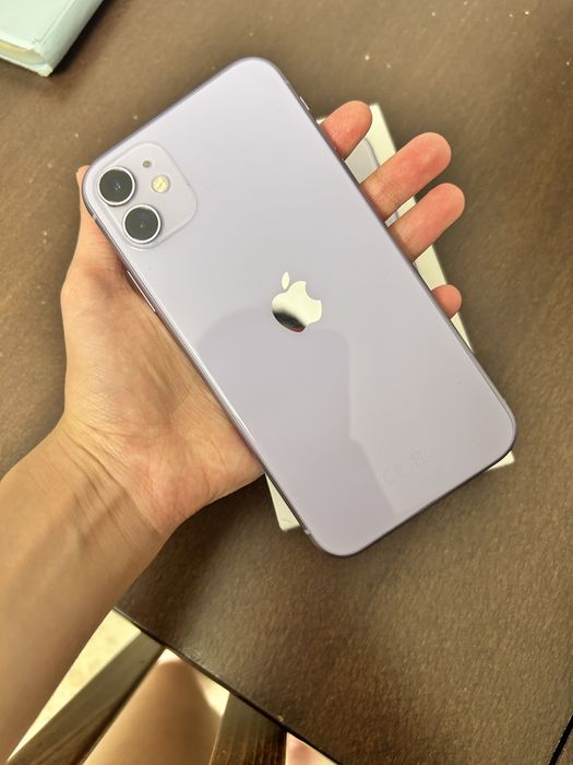 Iphone 11  на 64гб