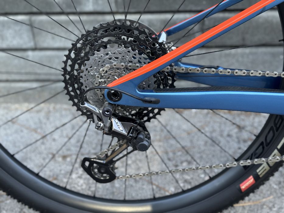 Планински карбонов велосипед KOBA SENTIERO (M размер)