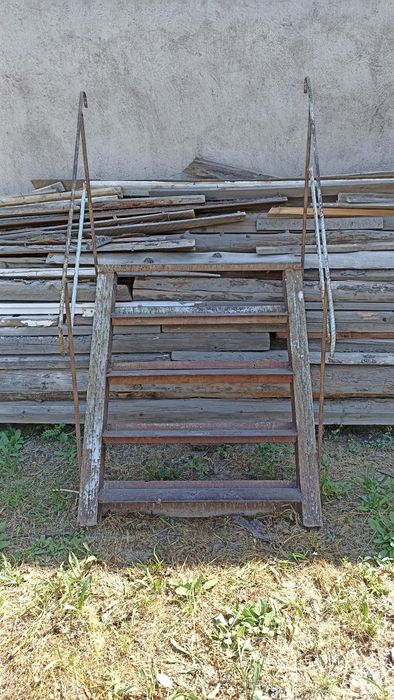 Лестница хорошая состояние