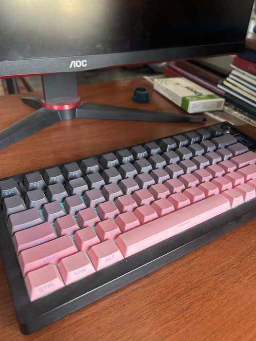 1 жыл гарантия, бәрі істеп тұр, таза