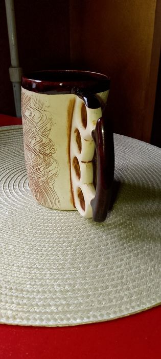 Керамическая сувенирная кружка.