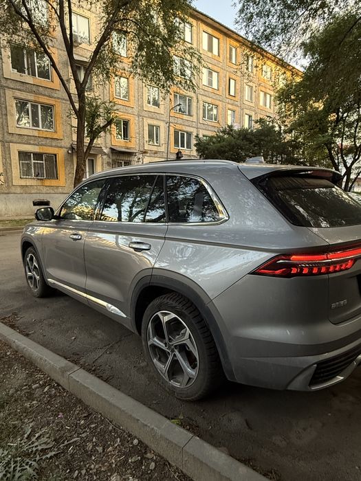 Geely monjaro 2024 2л