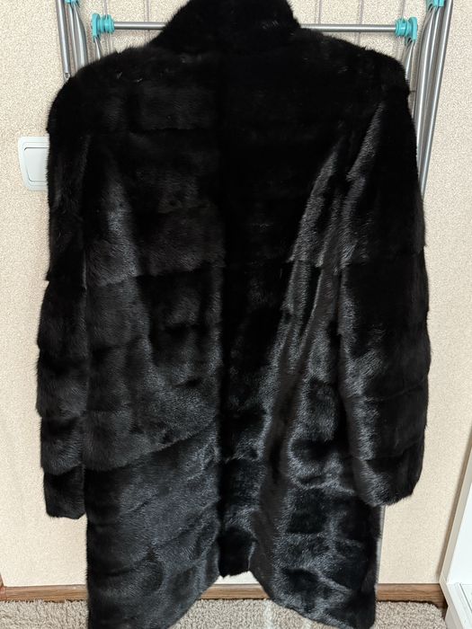 Продам шубу норковую