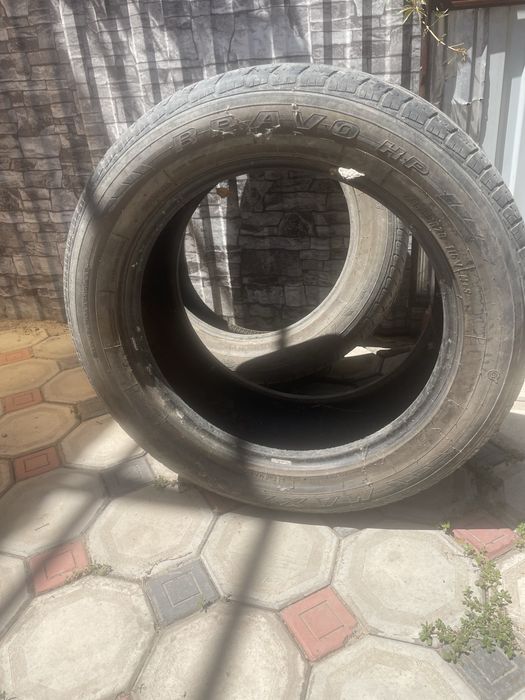 Продам резину от лексуса 570