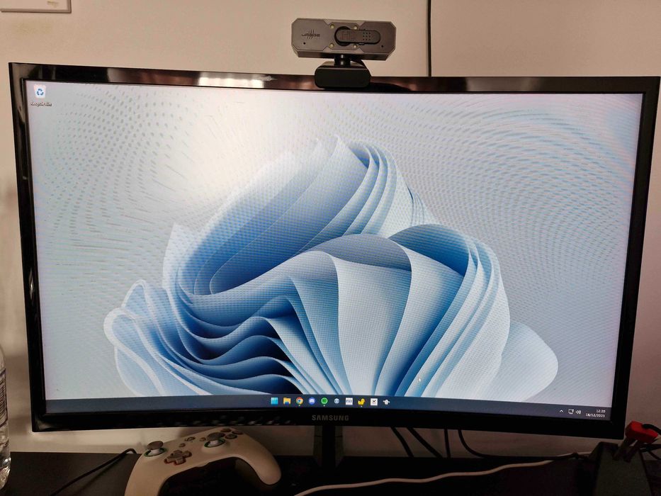 Monitor Samsung 23.5" Gaming Curbat, 144Hz, FHD