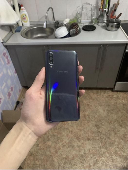 Продам Самсунг А50 128gb