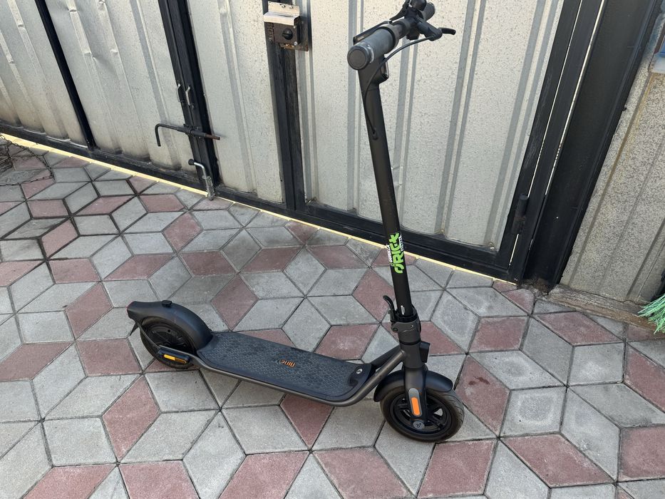 Электросамокат Ninebot f2