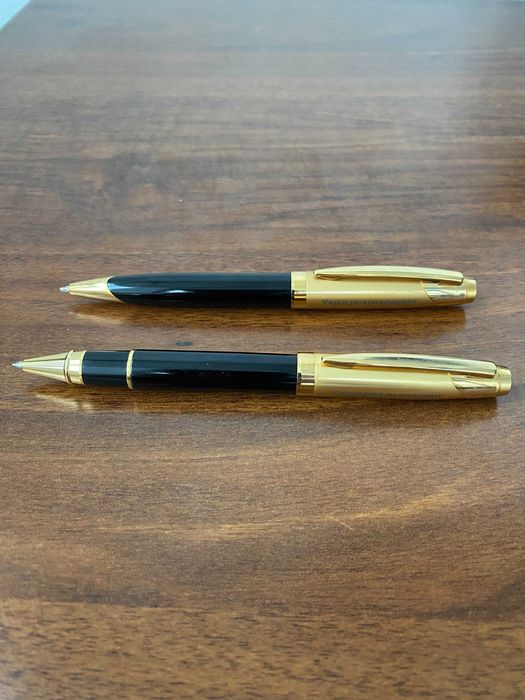 Авторучки шариковые,