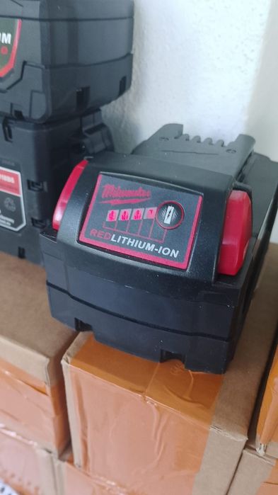 1 buc baterie milwaukee 6A Nou.