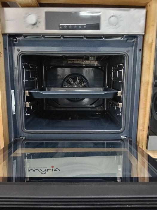 Cuptor incorporabil Beko