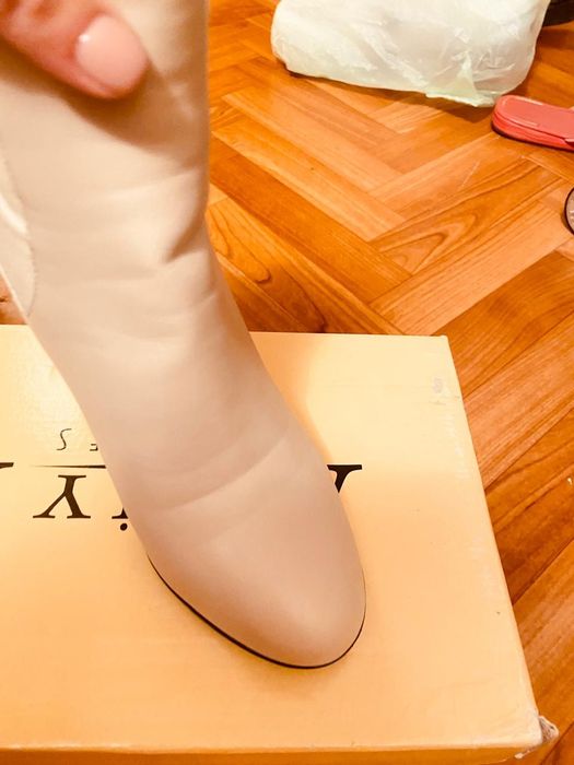 Босоножки бежевый