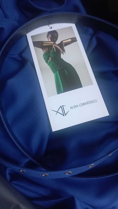 Rochie midi Alina Cernătescu, mărimea L – nouă, nepurtată!