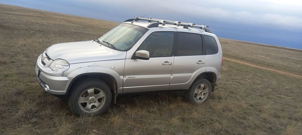 Продам ниву шевролет 2012года