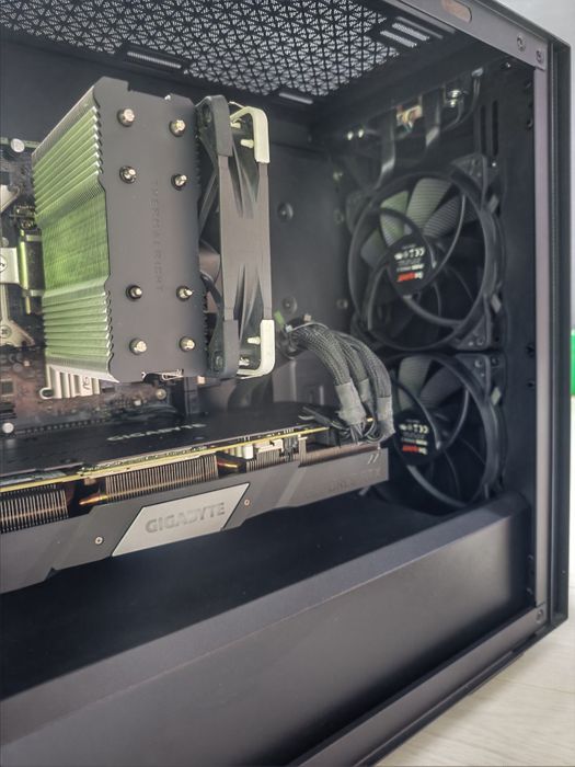 Геймърски Компютър Intel i7 10700K | Rtx 2070 super | 16GB ram | 500GB Ssd