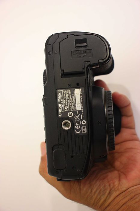 Продается фотоаппарат Canon EOS 50D