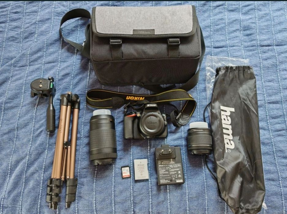 Фотоапарат Nikon D3500 с два обектива