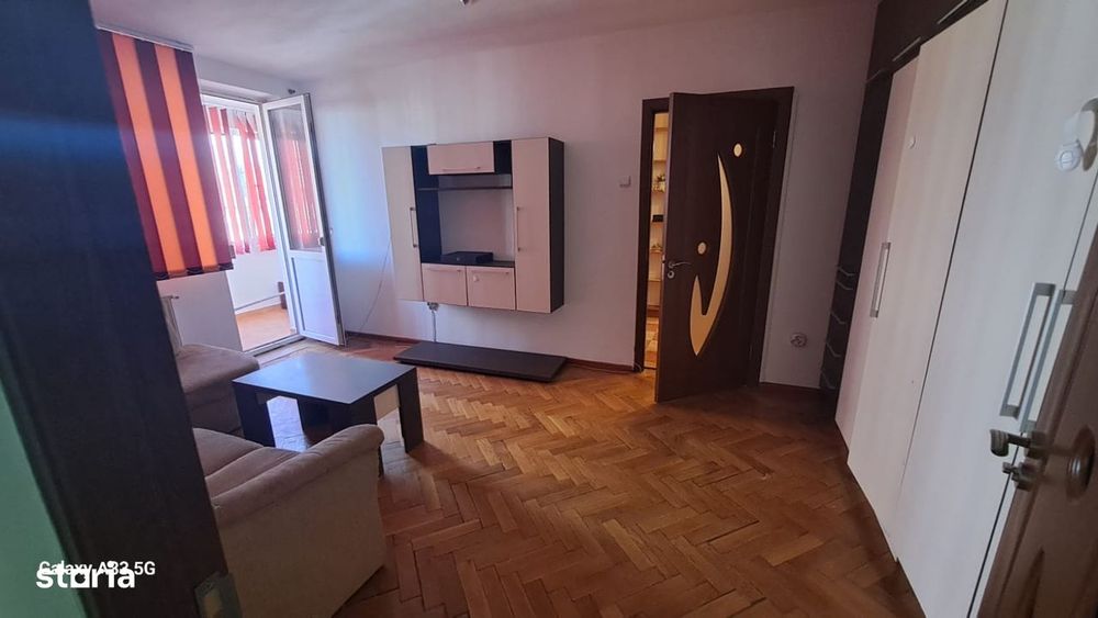 Apartament 2 camere, cu balcon,Mihai Viteazu