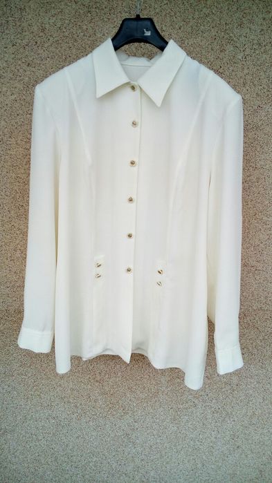 Стилни дамски туники ,блузи и ризи с къс и дълъг ръкав.