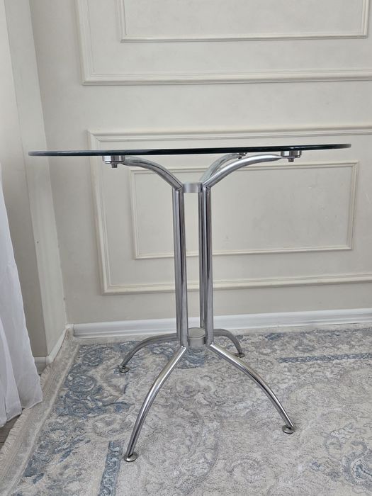 Продам круглый стол