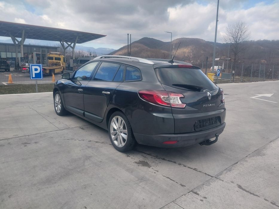 Renault megane lll 1,9 diesel 130 cai an 2010 euro 5  full dotarii Panoramic/Cheie let *s  go/entry/Carlig/
Masina este adusa