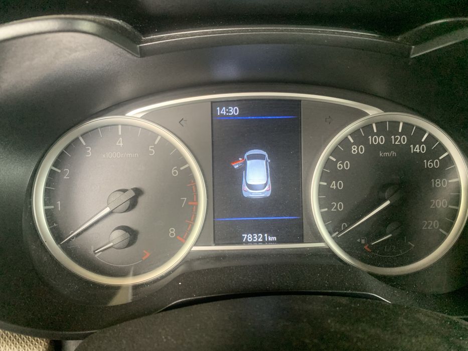 Vând Nissan Micra
