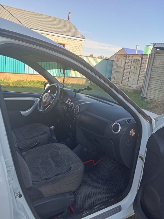 Лада ларгус 2014г продам срочно