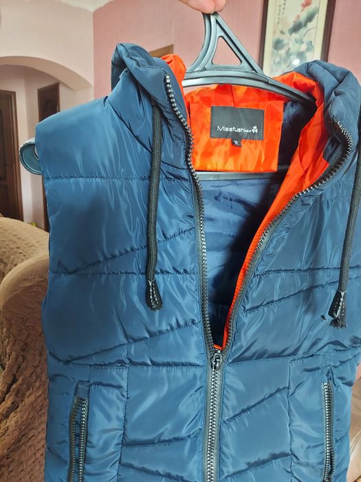 Куртка -Безрукавка продам