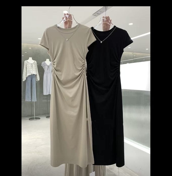 Женское платье чёрного цвета