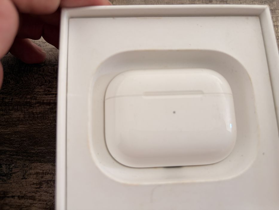 Зарядна кутия (кейс) AirPods Pro 1 A2190 – оригинал + опаковка