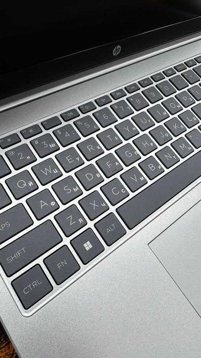 ENG ARZON NOUTBUK HP Laptop AMD Athlon/+AI/Dasturlash&Dostavka TEKIN