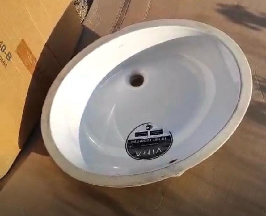 Продам умывальники керамические