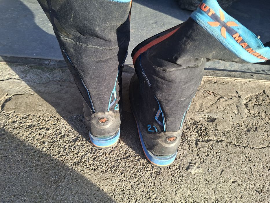 Mammut Nordwand 2.1 High, размер 43 1/2
носени два пъти в Алпите само