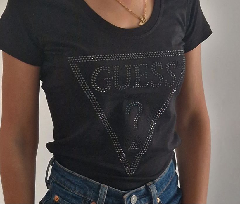 Тениска Guess нова с камъни
