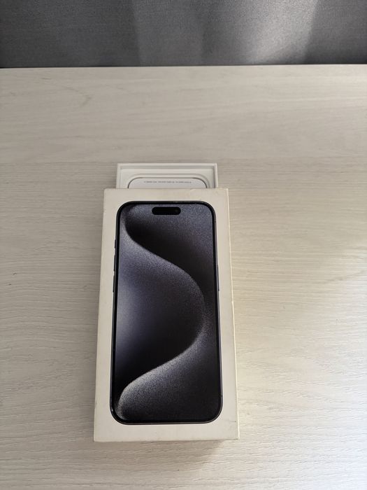 Apple,Iphone 15 pro 128 гб