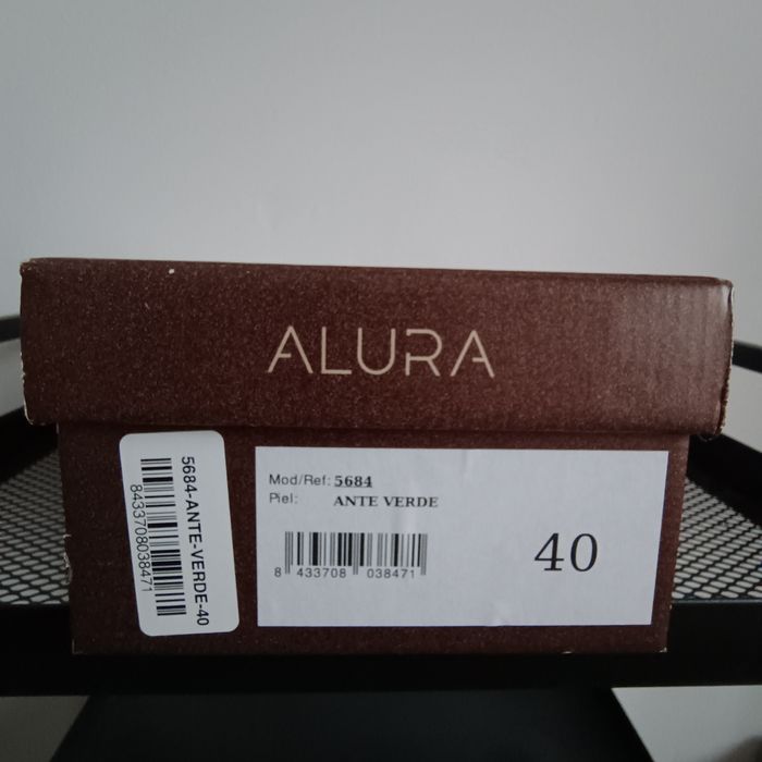 Pantofi Alura cu toc, decupați,din piele întoarsă verde