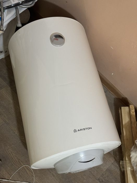 Продам водонагреватель Ariston abs pro