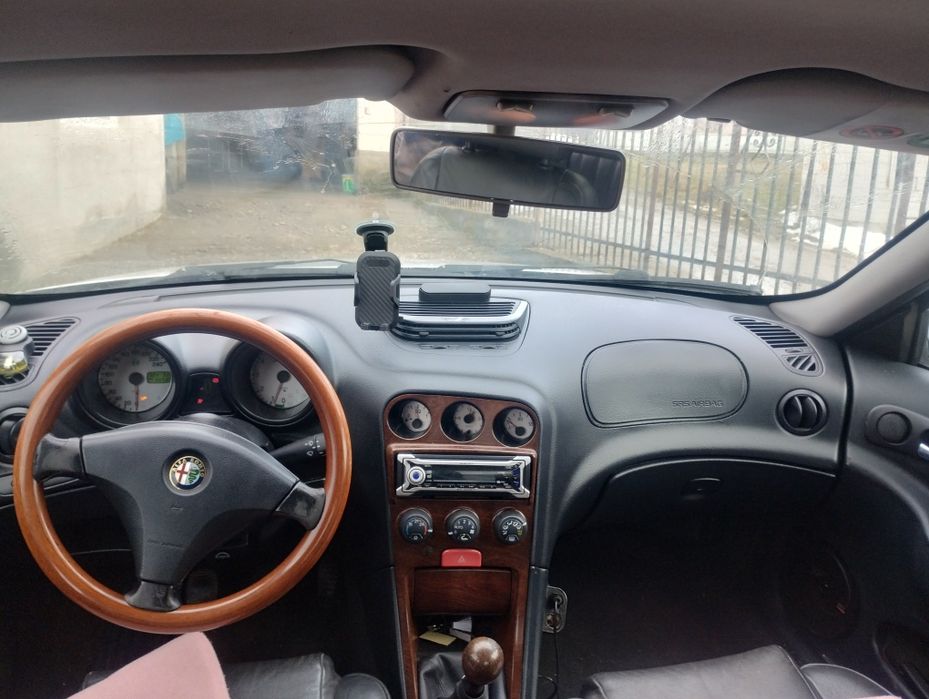 Alfa Romeo  masina merge bine